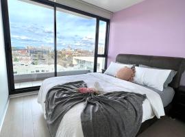Carlton Stunning View Apartment 150m away from University of Melbourne, hotel near La Mama Theatre, Melbourne