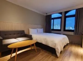 Yoshi Hotel - Tainan Station Branch