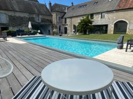 VILLA MARLISE Chambre Hôtes, hotel v destinaci Saint-Satur