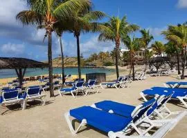 Studio Le Titouné accès Plage St-François avec réservoir d'eau automatique