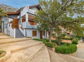 Stunning Apartment In Karlobag, hotel in Karlobag