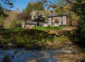 Charming Riverside Cottage in Snowdonia National Park, vila v destinácii Tanygrisiau