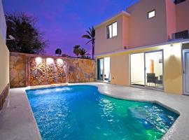 DT La Paz Condos with Pool & Palapa Lounge, 2 mi to Malecón, hotel v destinaci La Paz