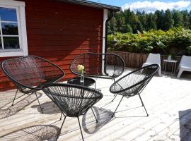 4 person holiday home in Högsjö-By Traum, hotel in Högsjö