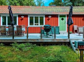 Holiday home SALTSJØBO, παραλιακή κατοικία σε Gustavsvik