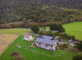 Tram Track Cosy Cabin Reserve