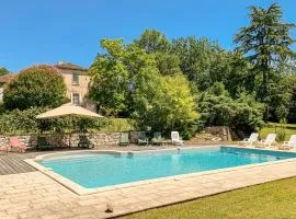 Cozy Home In Villeneuve Sut Lot With Outdoor Swimming Pool