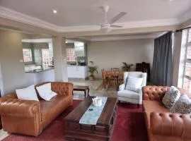 Ballito Clarke Bay Beach House - family holiday letting