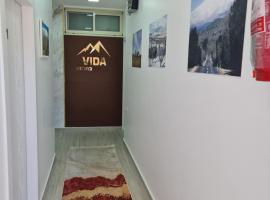 Vida Bhermon 4, one Standard Room, помешкання типу "ліжко та сніданок" у місті Мадждаль-Шамс
