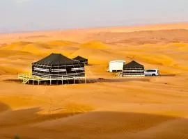 Rashid Desert Private Camp, luxury tent in Bidiyah
