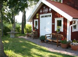 Hornborgasjöns Stugby, semesterhus i Bjällum