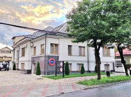 English House, cheap hotel in Bistriţa