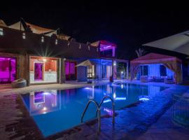 Villa kenza, hotell i Marrakech