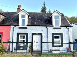 Chapelton Cottage, отель, где разрешено размещение с домашними животными в городе Strachur