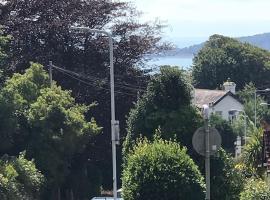 Lovely home in Sketty great for beach and city!, hotel v destinaci Dunvant