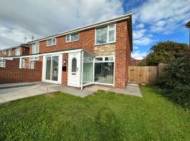 Spacious and stylish 3-bed home ideal for families, hotell i Stockton-on-Tees