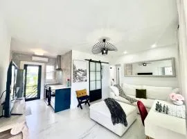 3 SEASONS AT THE CARRINGTON 3 SEPARATE 2 Bedroom 1 Bathroom Apartments AND a 3 Bedroom 2 Bathroom Villa