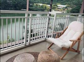 Cozy 2Bedroom Beach Condo with Lagoon View Balcony, serviced apartment in Nasugbu