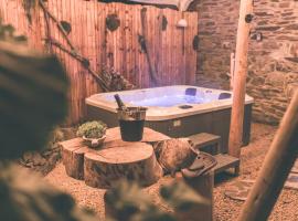 Romantic Getaway - Sauna and Jacuzzi - El Clandestino, holiday home in Stoumont