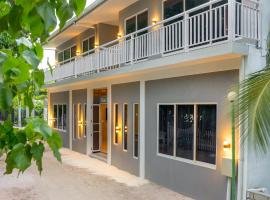 Casaparadiso - Beach View, hotel in Ukulhas