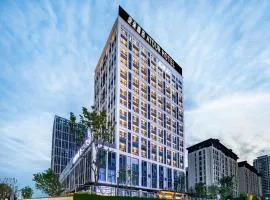 Atour Hotel Yibin West Railway Station