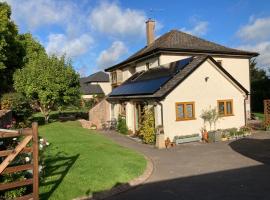 Orchard House Garden Studio - Relax Refresh Return, hotel with parking in Wiveliscombe