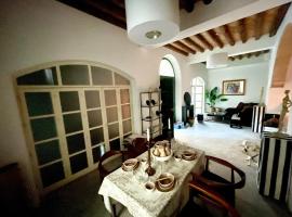 Traditional House in the Old City By Platform 357, hotel di Nicosia