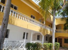 Hermosa Suites #1 in the heart of PUNTA CANA, hôtel à Punta Cana près de : Golf et Country Club Cocotal