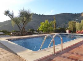 House with Private Pool (Herrera), hotell i Arenas