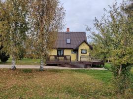 Ilvese Cottage Lintsi jõe kaldal, hotel care acceptă animale de companie din Änari