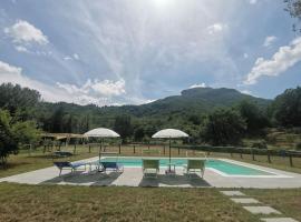 Ai tre Campi, pet-friendly hotel in Fornaci di Barga