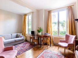 Le Monarque - Appartement avec jardin, four-star hotel in Chaville