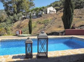 Cozy House with Private Pool (Lago), hotel di Arenas