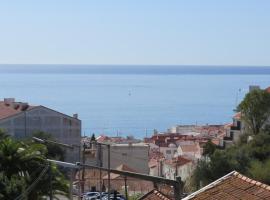 Ocean View Dive House, hotel with parking in Sesimbra