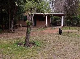 Cabaña en quinta la aurora、ミナ・クラベロのビーチ周辺のバケーションレンタル