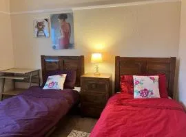 North Wales Holiday Accomodation with Free parking & WiFi
