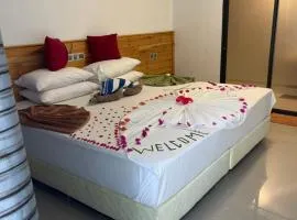 Royal Stay Thoddoo, Maldives