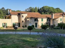 Domaine de la Basse Bobinière - Gîte et Chambres d'hôtes, hotel en Thouarsais-Bouildroux
