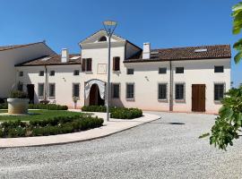Possessioni Ferraresi, hotel v destinaci Melara
