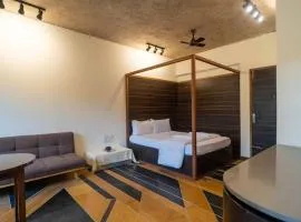 Walk to Calangute beach from this beautiful studio