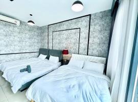 E 1-5Pax Cozy home 4 Bed Wifi TV Trefoil @Setia City Setia Alam SCCC, hotel in Setia Alam