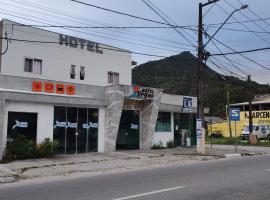 Vegas Hotel, hotel in Matinhos