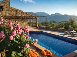 El Valle Dorado, chata v destinaci El Gastor