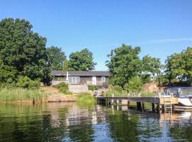 3 Bedroom Stunning Home In Ronneby, hotell i Ronneby