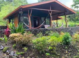 Cacique Casa surrounded by nature and gardens, cheap hotel in San Luis