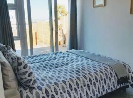 브릭섬에 위치한 호텔 The Getaway - Modern 2 Bedroom Brixham Bungalow with sea peeps