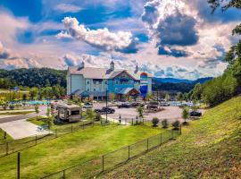 The Lodge at Camp Margaritaville, hotel u gradu Pidžin Fordž