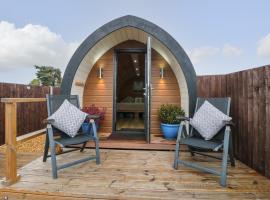 The Pod at Bank House Farm, hotel bajet di Stafford