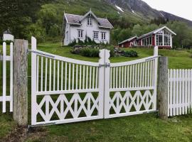 Kjosen Lodge, Lyngen., ξενοδοχείο σε Lyngseidet