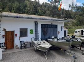 R U Ready Fishing, River Ebro – kemping 